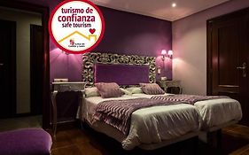 Hostal Goya Suites
